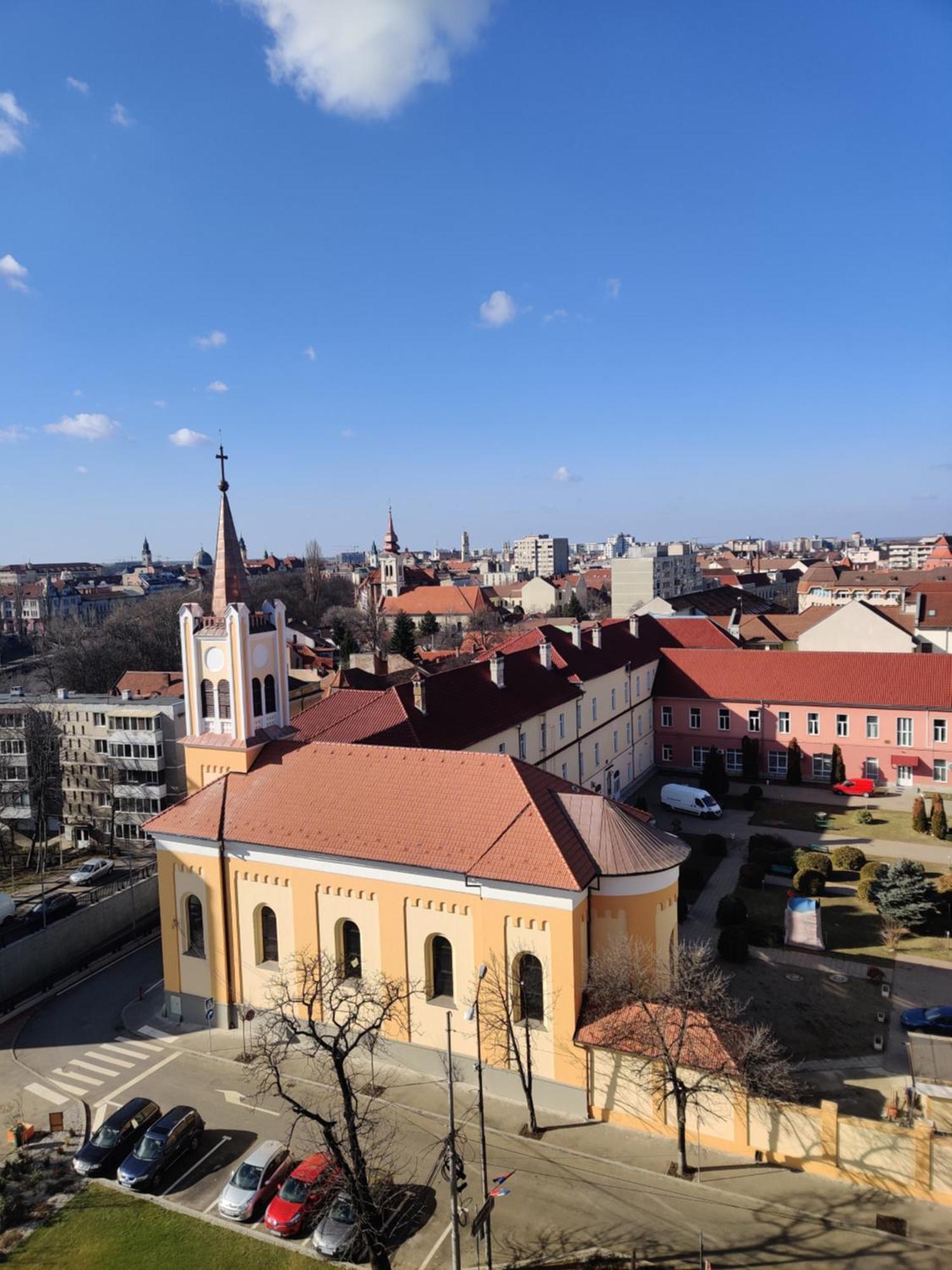 Over The City Oradea Rum bild